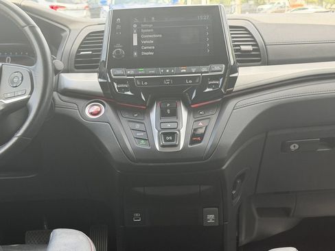 Used 2023 Honda Odyssey Sport image 16