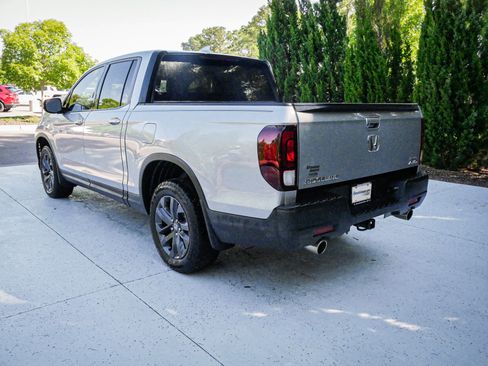 Certified 2023 Honda Ridgeline Sport image 9