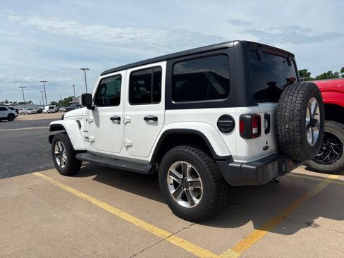 Used 2020 Jeep Wrangler Unlimited Sahara AWD/4WD image 3