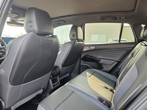 Certified 2023 Volkswagen ID.4 Pro S AWD/4WD image 14