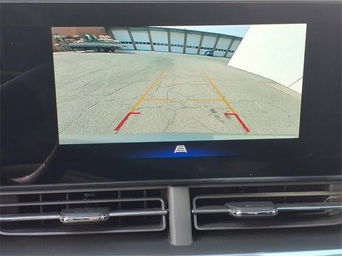 Certified 2024 Chevrolet Trax RS w/ Driver Confidence Package image 18