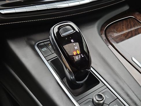 Used 2023 Cadillac Escalade Sport Platinum w/ LPO, ONYX Package image 15