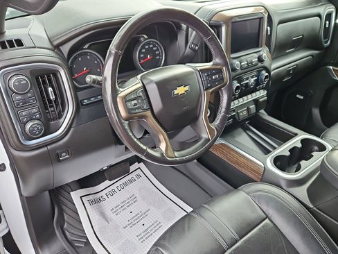 Used 2022 Chevrolet Silverado 2500 High Country w/ Z71 Off-Road Package image 12