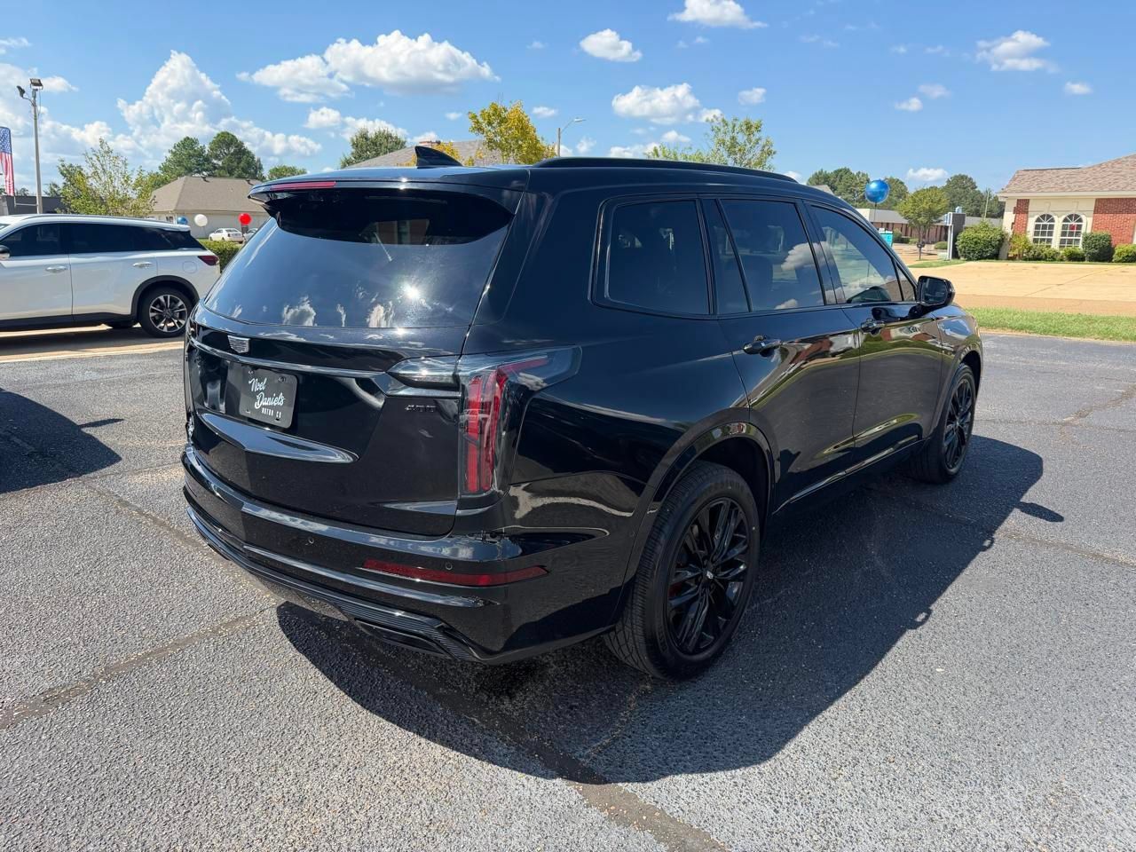 Used 2023 Cadillac XT6 Sport w/ LPO, ONYX Package AWD/4WD image 6