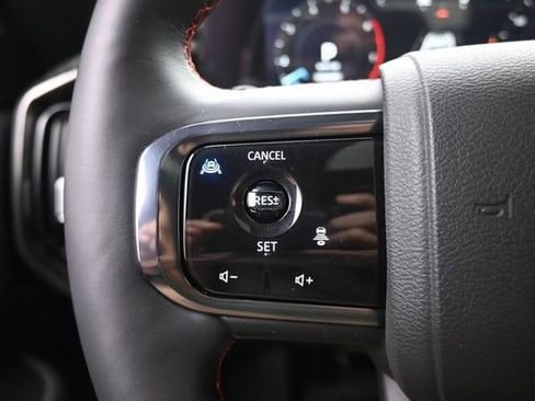Used 2025 Nissan Armada PRO-4X w/ Pro-4X Premium Package AWD/4WD image 17