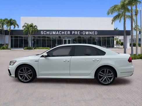 Used 2018 Volkswagen Passat 2.0T R-Line FWD image 3