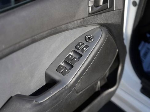 Used 2015 Kia Optima LX image 28