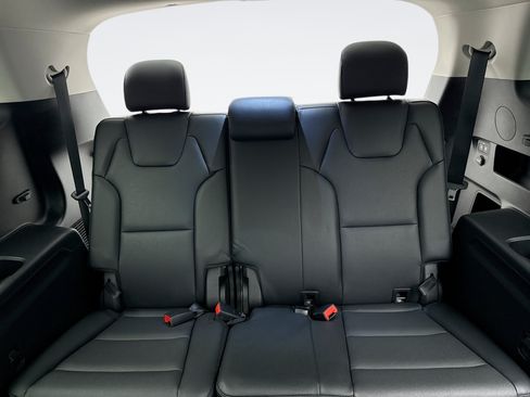 Used 2024 Kia Telluride EX w/ EX Captain's Chair Package AWD/4WD image 22