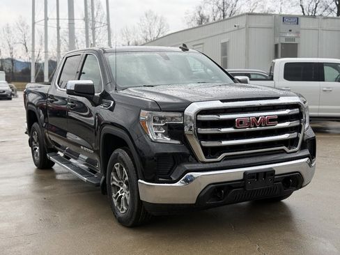 Used 2020 GMC Sierra 1500 SLE w/ X31 Off-Road Package image 4