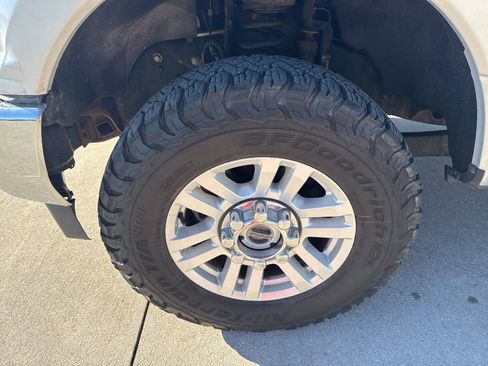 Used 2017 Ford F350 XLT image 4