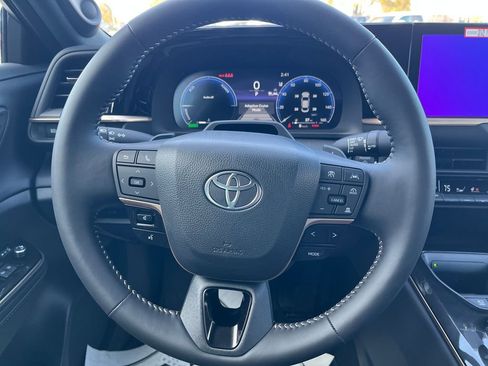 New 2026 Toyota Crown Platinum image 15