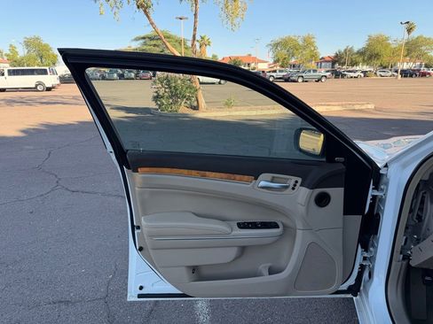 Used 2013 Chrysler 300 C image 19