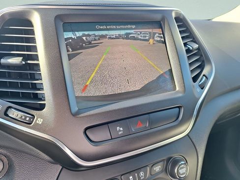 Used 2019 Jeep Cherokee Trailhawk image 21