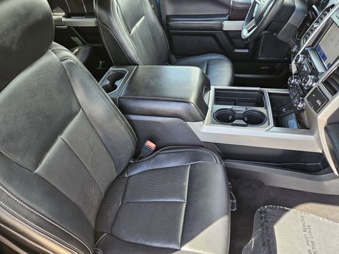 Used 2020 Ford F250 Lariat image 19
