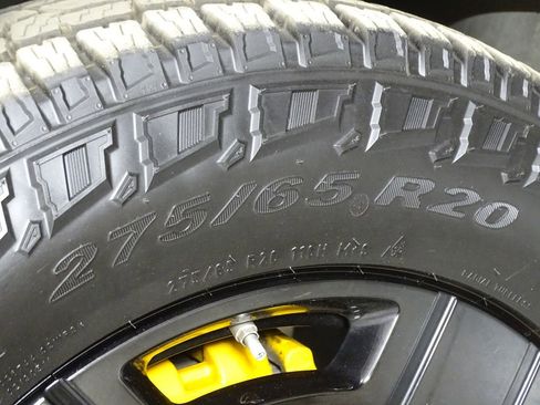 Used 2022 Rivian R1T Adventure image 42