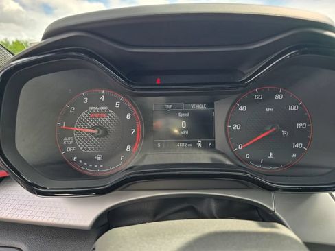 Used 2024 Chevrolet Trax RS w/ Sunroof Package FWD image 17