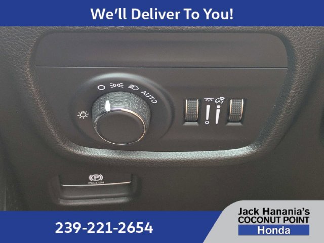 Used 2024 Jeep Grand Cherokee Laredo X w/ Trailer Tow Package AWD/4WD image 24