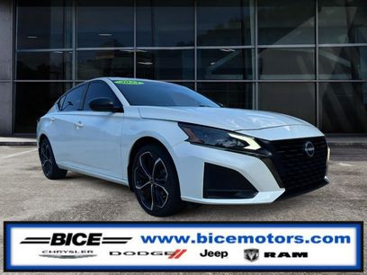 Used 2023 Nissan Altima 2.5 SR w/ SR Premium Package