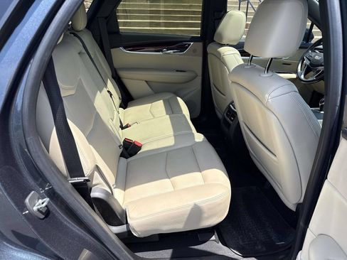 Used 2019 Cadillac XT5 Premium Luxury w/ Driver Assist Package FWD image 11