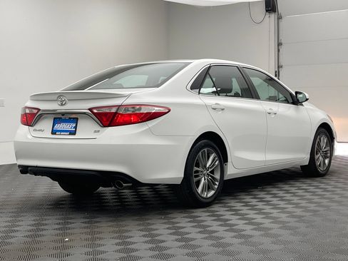 Used 2016 Toyota Camry SE FWD image 6
