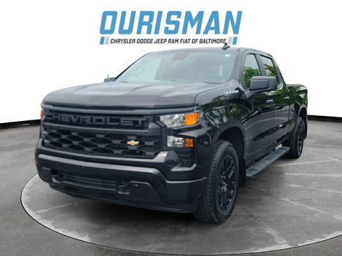 Used 2024 Chevrolet Silverado 1500 Custom AWD/4WD image 2