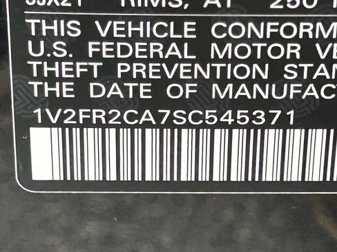 Certified 2025 Volkswagen Atlas SEL Premium R-Line image 58