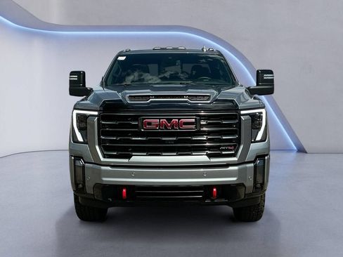 Used 2024 GMC Sierra 2500 AT4 w/ AT4 Preferred Package AWD/4WD image 8