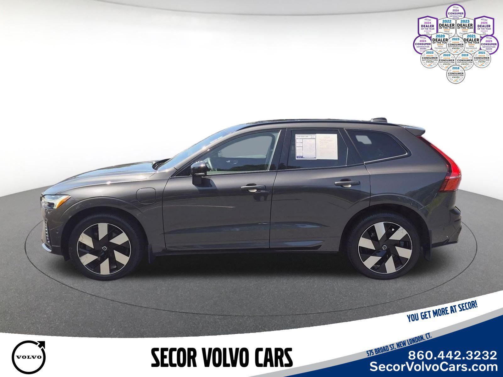 Used 2024 Volvo XC60 T8 Plus w/ Climate Package AWD/4WD image 10