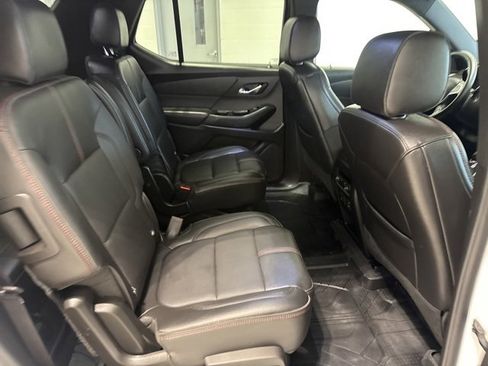 Certified 2023 Chevrolet Traverse RS w/ LPO, Floor Liner Package image 10