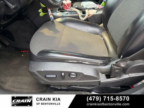 Used 2015 Chevrolet Malibu LT FWD image 11