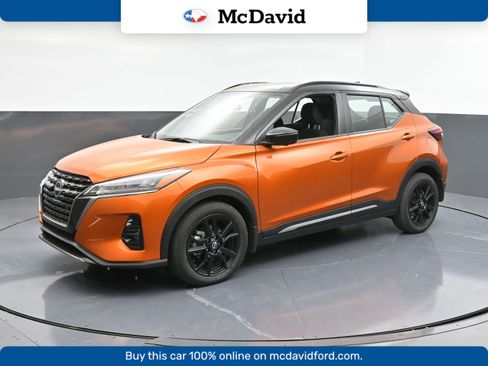 Used 2023 Nissan Kicks SR image 1