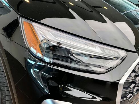 Certified 2023 Audi Q5 2.0T Premium w/ Convenience Package AWD/4WD image 27