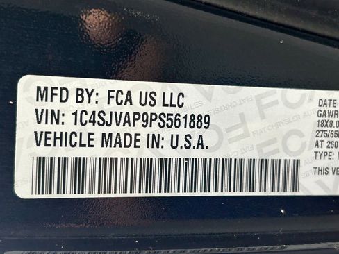 Used 2023 Jeep Wagoneer 4WD image 19