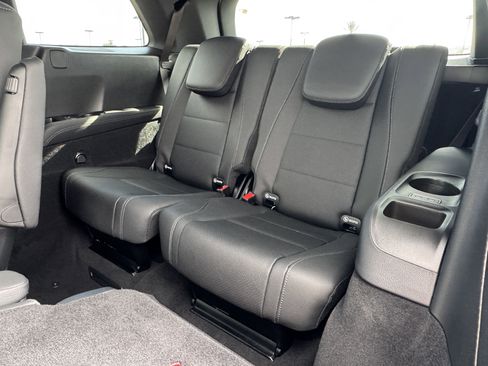 New 2025 Mercedes-Benz GLS 450 4MATIC image 31