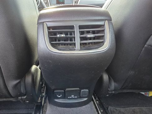 Used 2017 Chevrolet Malibu LT w/ Leather Package image 24