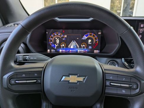 Used 2025 Chevrolet Colorado W/T image 26