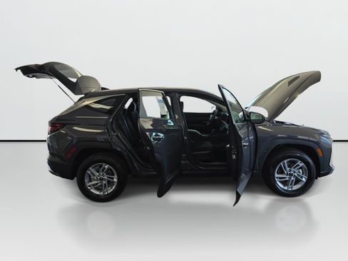 New 2026 Hyundai Tucson SE AWD/4WD image 9