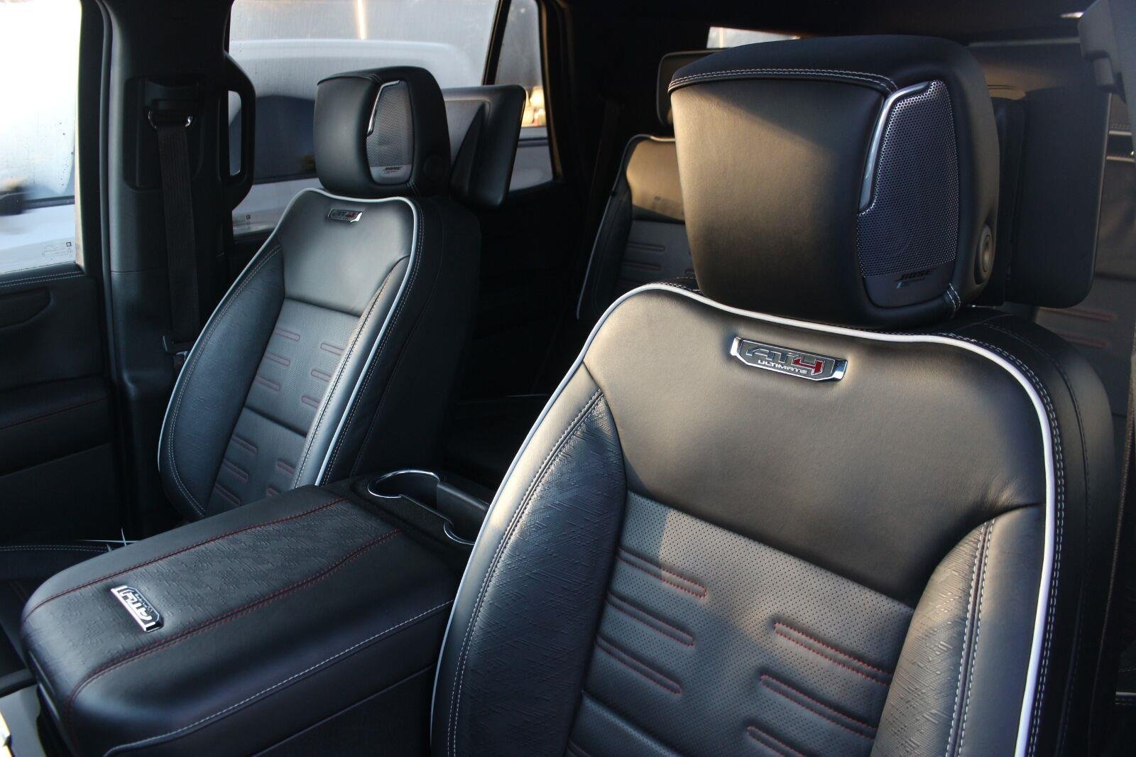 Used 2025 GMC Yukon AT4 Ultimate AWD/4WD image 19