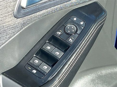 Used 2023 Nissan Rogue SV image 17