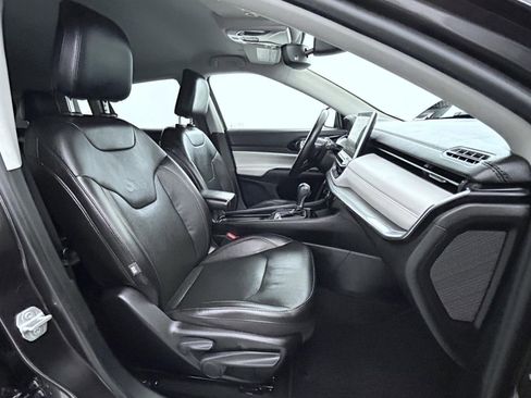 Certified 2022 Jeep Compass Limited image 15