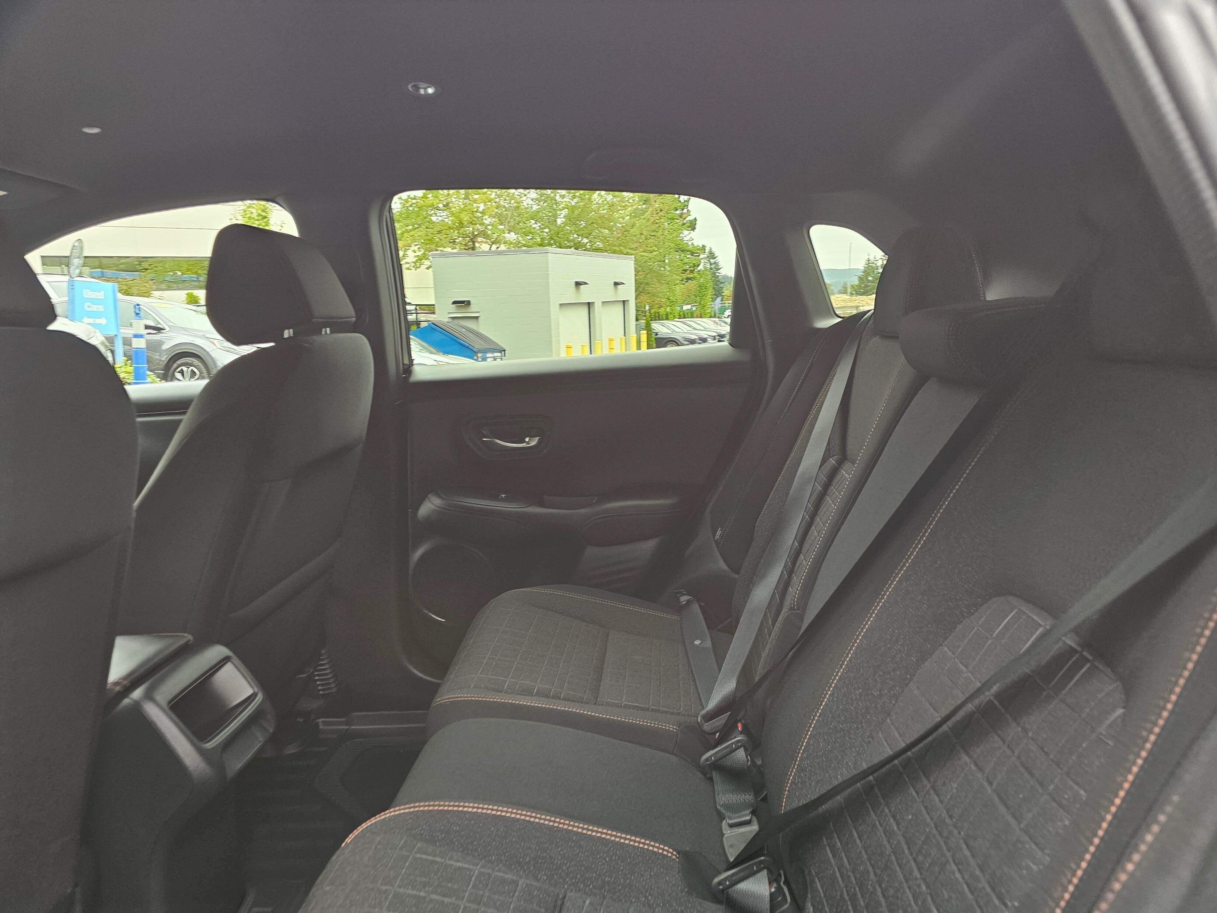 Used 2024 Honda HR-V Sport image 18