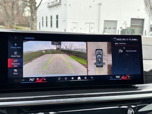 Certified 2025 BMW X7 M60i w/ Executive Package image 22