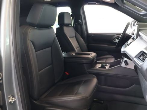 Used 2024 Chevrolet Suburban Z71 AWD/4WD image 24