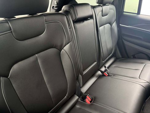 New 2025 Jeep Grand Cherokee Limited image 19