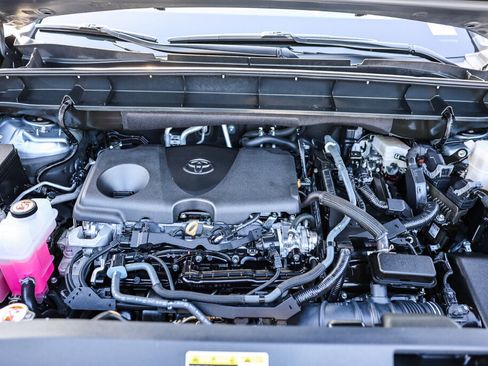 Used 2023 Toyota Highlander Limited image 21