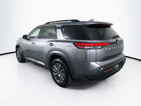 Used 2025 Nissan Pathfinder SV image 5