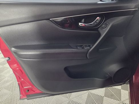 Used 2017 Nissan Rogue Sport SL image 22