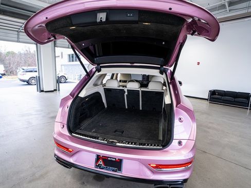 Used 2021 Bentley Bentayga image 62