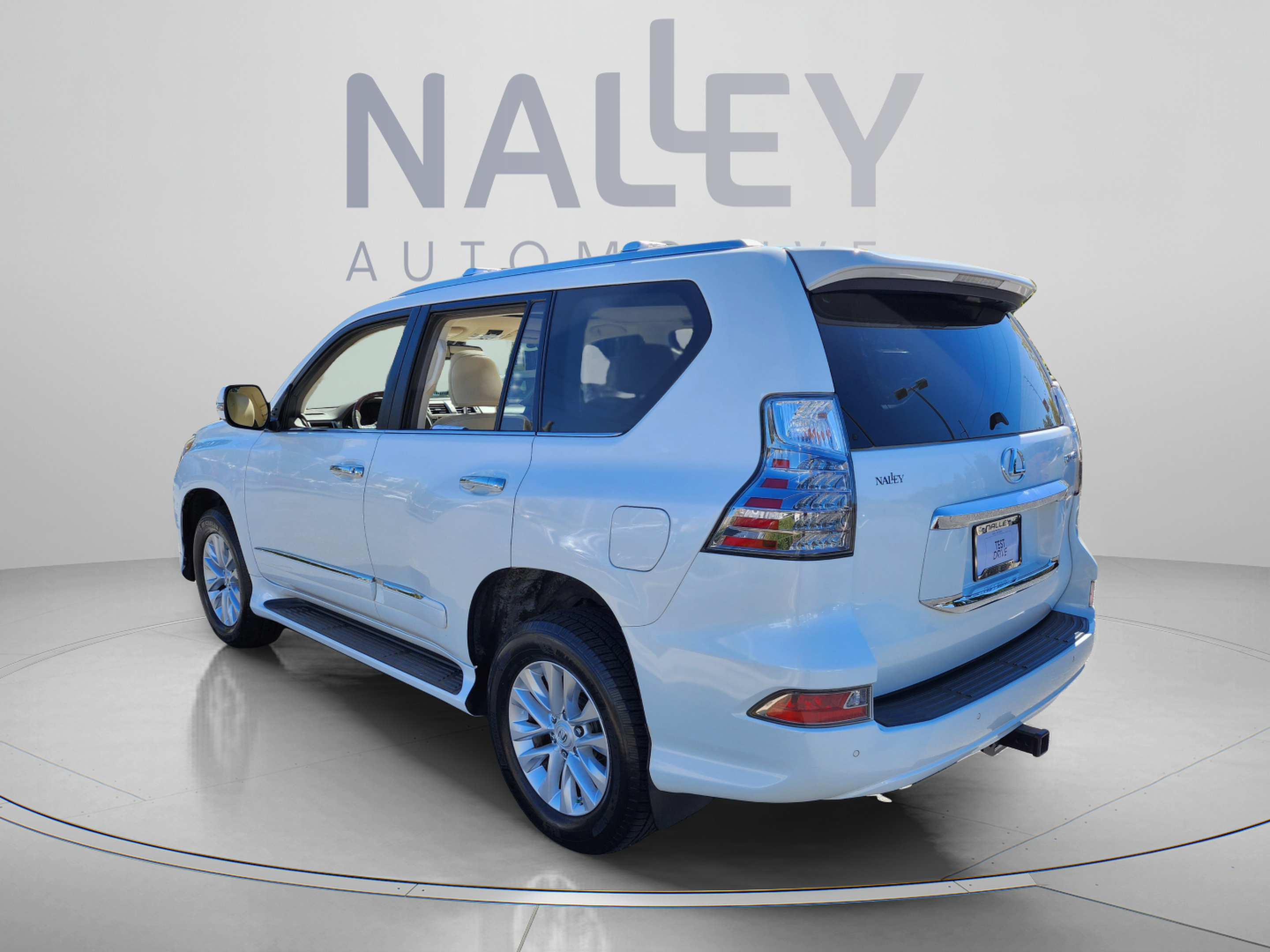 Used 2015 Lexus GX 460 w/ Premium Package AWD/4WD image 3