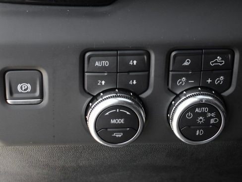 Used 2025 GMC Sierra 2500 Denali Ultimate AWD/4WD image 25